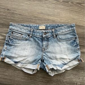 Lighwash Gap Jean Shorts-Size 6